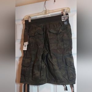 Boys green camouflage cargo shorts size M 10/12